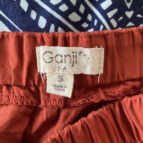 Ganji La,size small, off the shoulder, clay red top blouse,with tied 3/4… - Picture 4 of 4